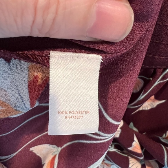 LC Lauren Conrad Floral Squareneck Blouse. Size XS. Burgundy Maroon. - Picture 4 of 5
